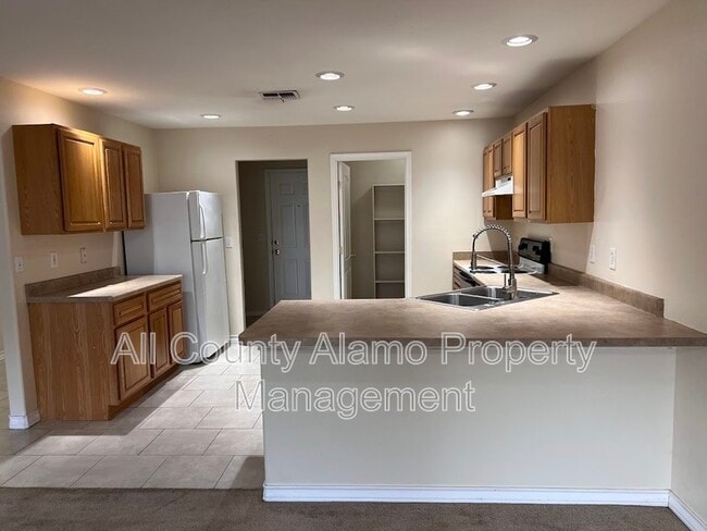 Building Photo - 8133 Morning Grove