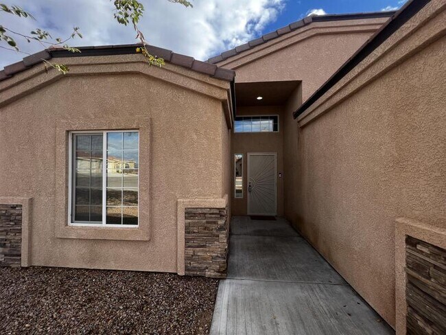 Building Photo - 4844 Mesa Amarilla Ln