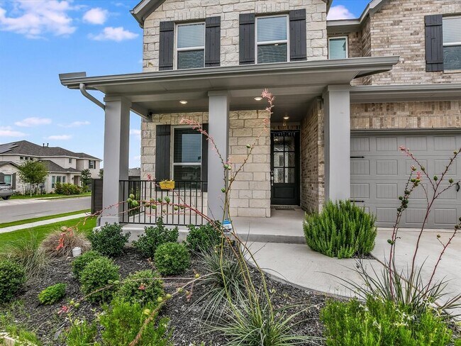 Building Photo - 512 Voyage Trce