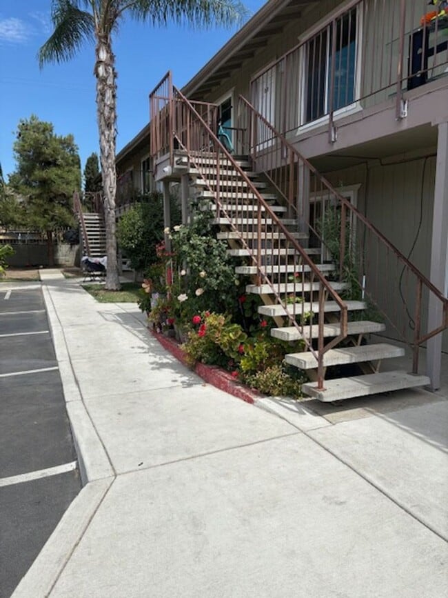 Building Photo - Fresno Sweet Homes