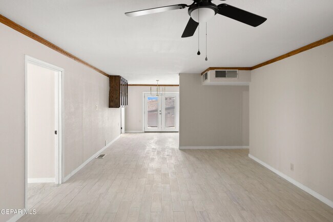 Foto del edificio - 4317 Larchmont Dr