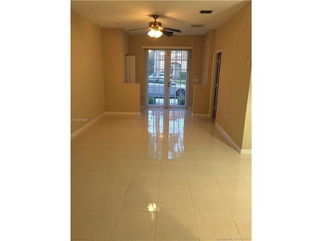 Foto del edificio - 5753 Hampton Hills Blvd