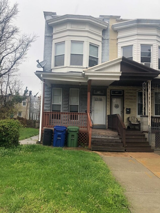 Primary Photo - 3 Bedroom 1.5 Bathroom In Baltimore City