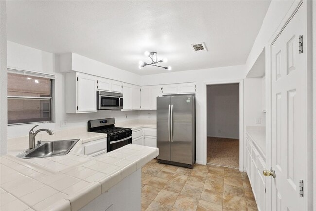 Building Photo - Status: Accepting Applications