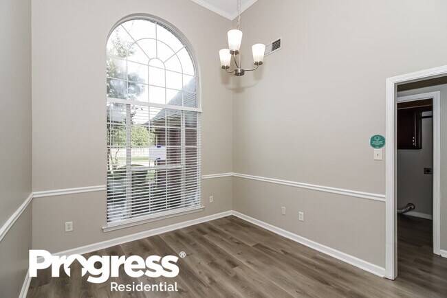 Building Photo - 4845 Shadow Pine Cove