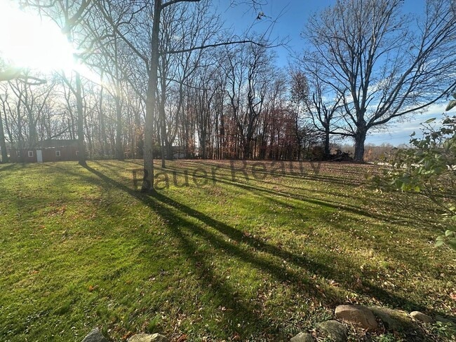 Building Photo - 555 Twp Rd