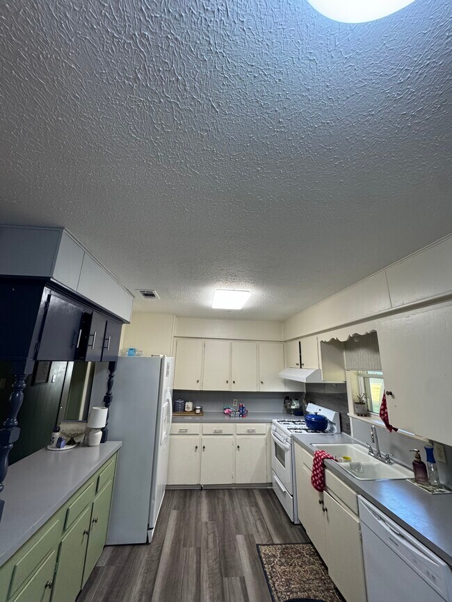 Foto del edificio - 307 Alice Dr