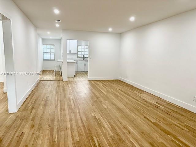 Foto del edificio - 3801 Ponce de Leon Blvd