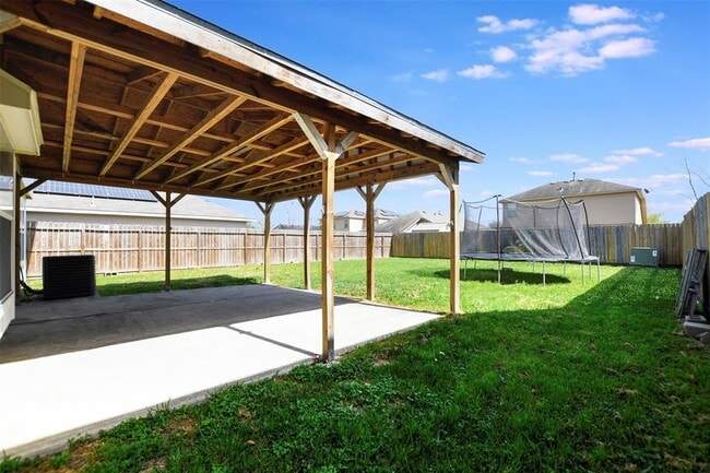 Building Photo - 1811 Adobe Falls Dr