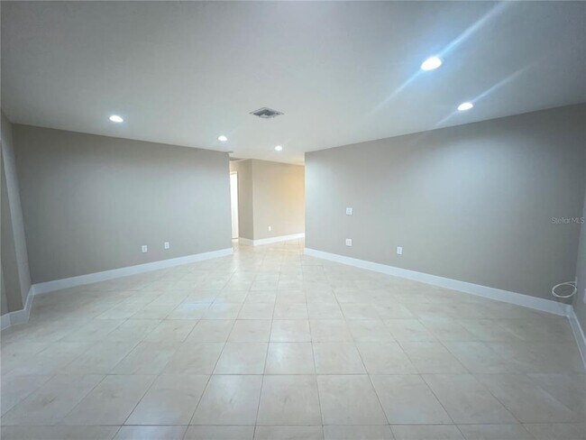 Foto del edificio - 20250 Midway Blvd
