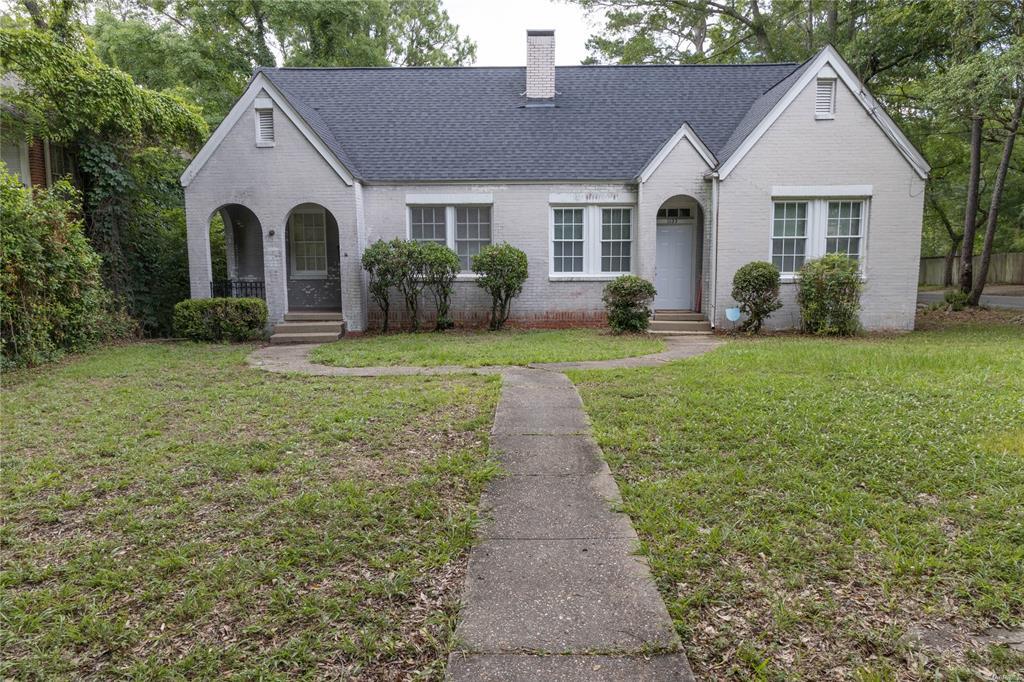 Primary Photo - 1131 Magnolia Curve