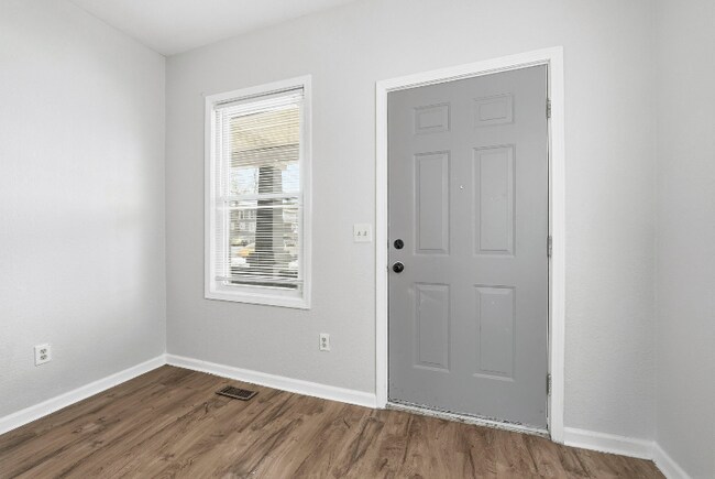 Foto del edificio - 1625 Sherman Blvd