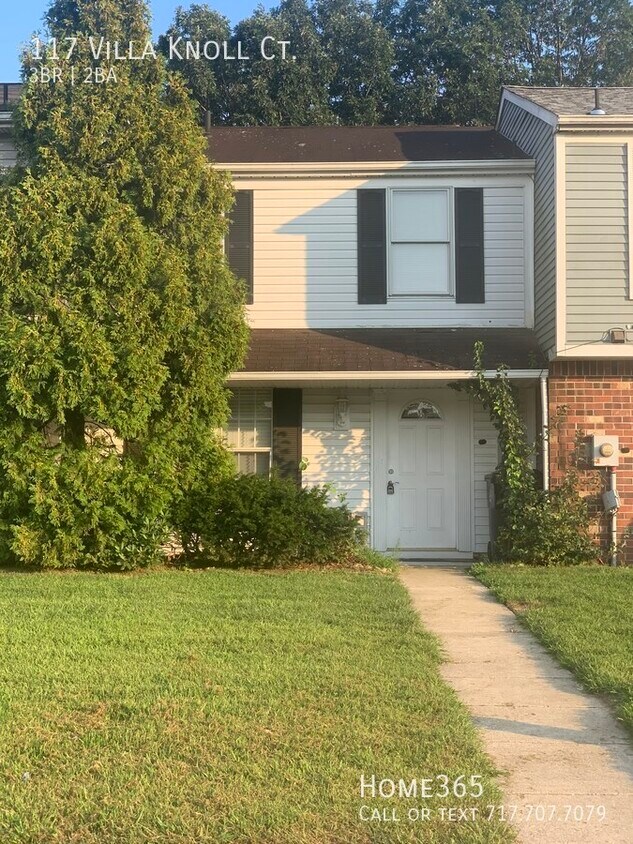 Primary Photo - Beautifully Kept Townhouse for Rent