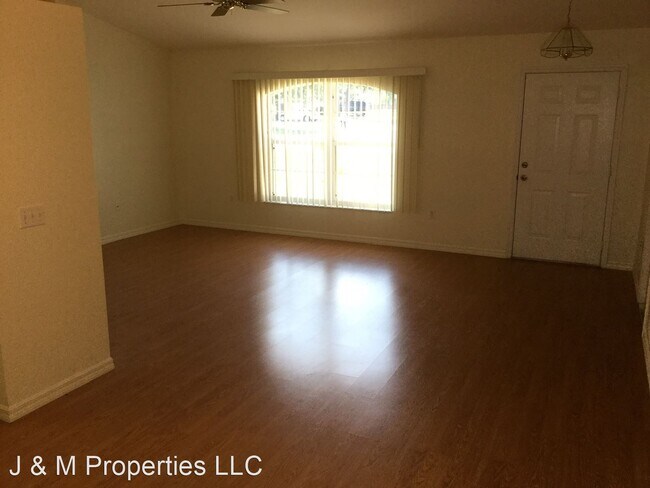 Building Photo - 3 br, 2.5 bath House - 2421 Omaha Dr