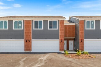 Building Photo - 1232 Gillespie Ln