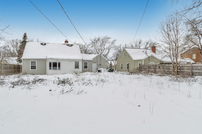 Building Photo - 41 Lynbrook Ave