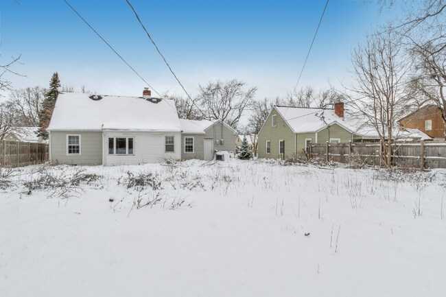 Foto del edificio - 41 Lynbrook Ave