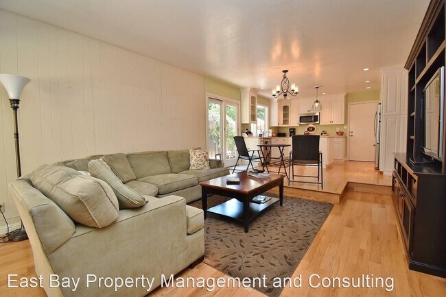 Building Photo - 4 br, 2 bath House - 5589 Black Ave.