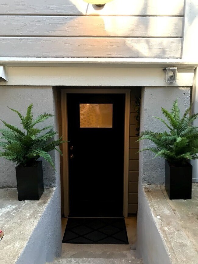 Foto del edificio - Charming 1 Bedroom in Prime Portland Locat...
