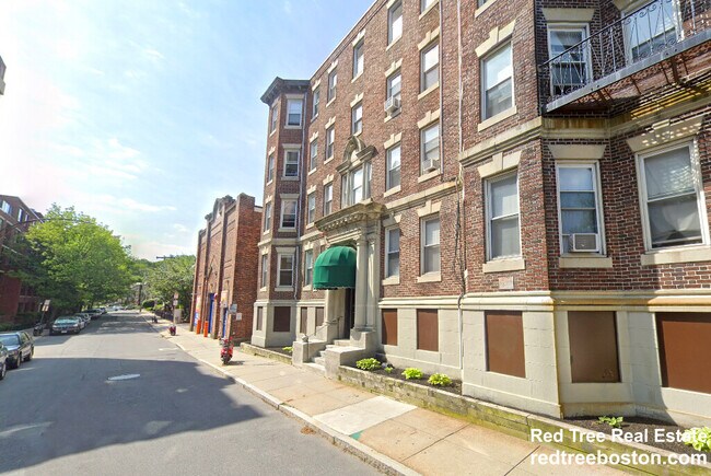 Building Photo - 5 Walbridge St