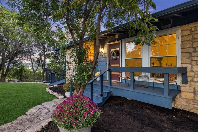 Foto del edificio - 6407 Lynn Ln