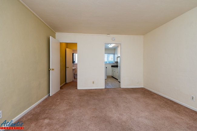 Photo - 420 S Third St Apartment