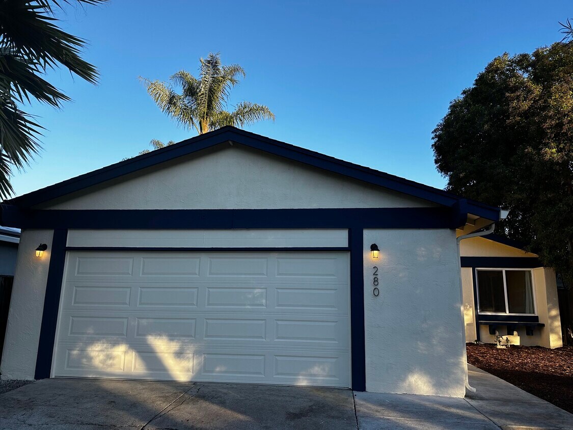 Primary Photo - 280 Bromley Cross Dr