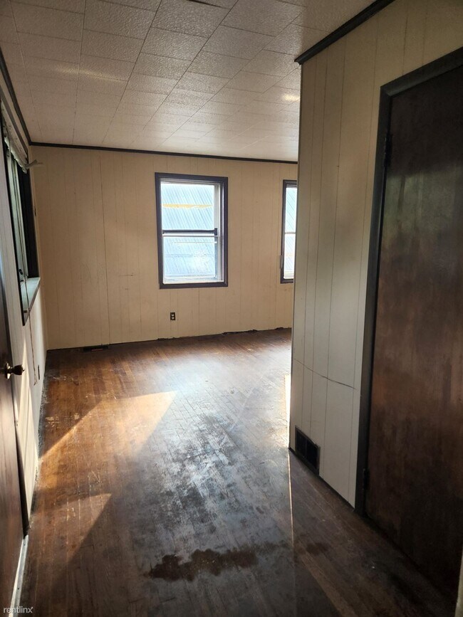 Building Photo - 2 br, 1 bath House - 403 Hazel Street