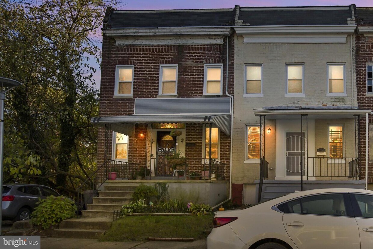 Foto principal - 3903 Ridgewood Ave