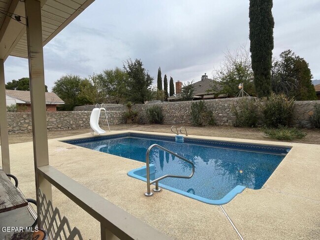 Building Photo - 720 Agua Caliente Dr