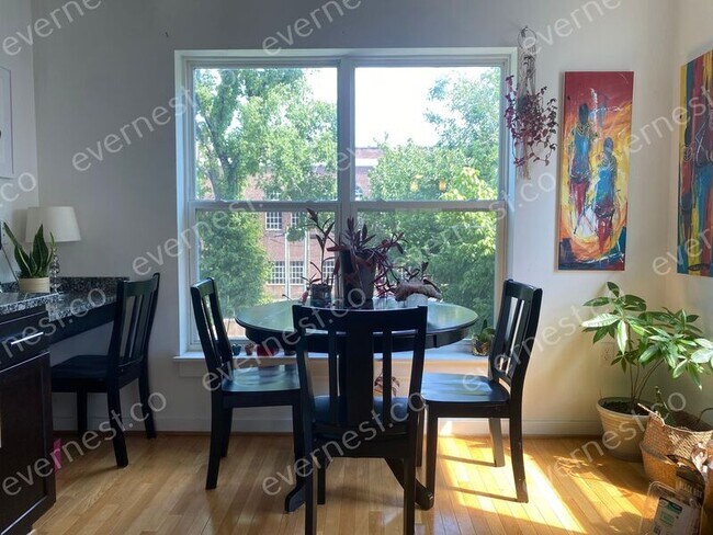 Foto del edificio - 1422 Porter St