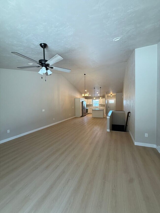 Foto del edificio - 2625 Lawrence Ln
