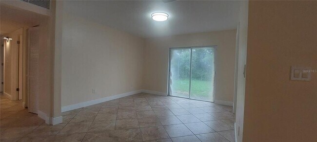 Foto del edificio - 11345 Circle Way