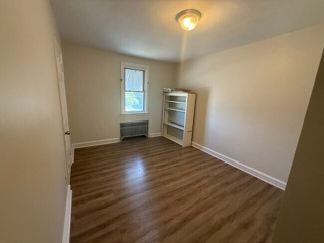 Foto del edificio - 400 N Springfield Rd