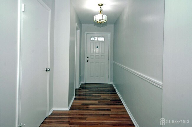 Foto del edificio - 4 White Oaks Dr