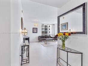 Building Photo - 1060 Brickell Ave