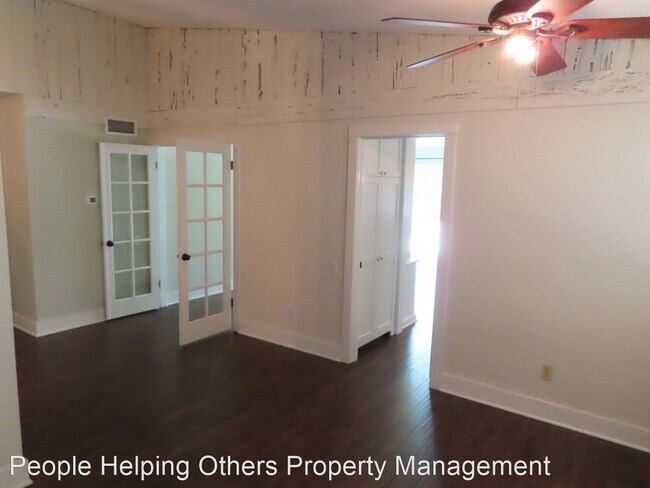Building Photo - 4 br, 2 bath House - 958 Valencia Court
