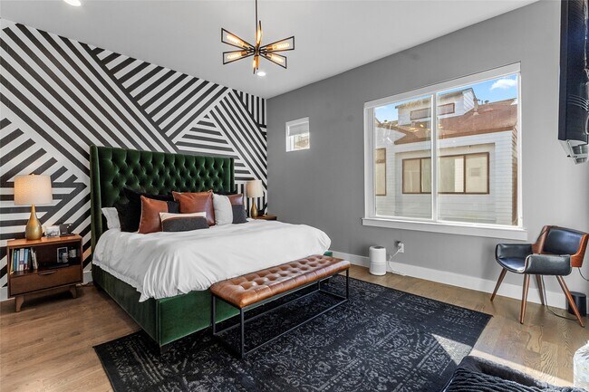 Foto del edificio - 2104 Dennis St