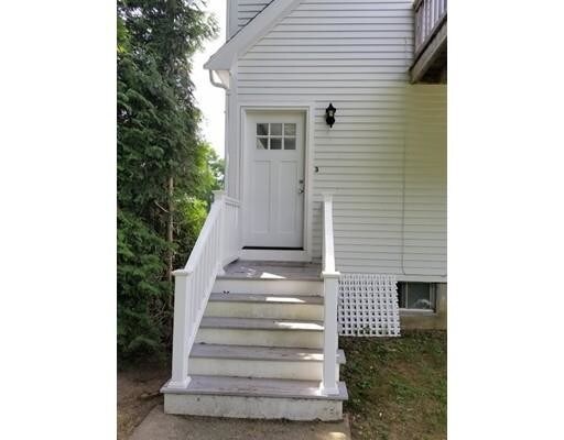 Primary Photo - 715 Main St