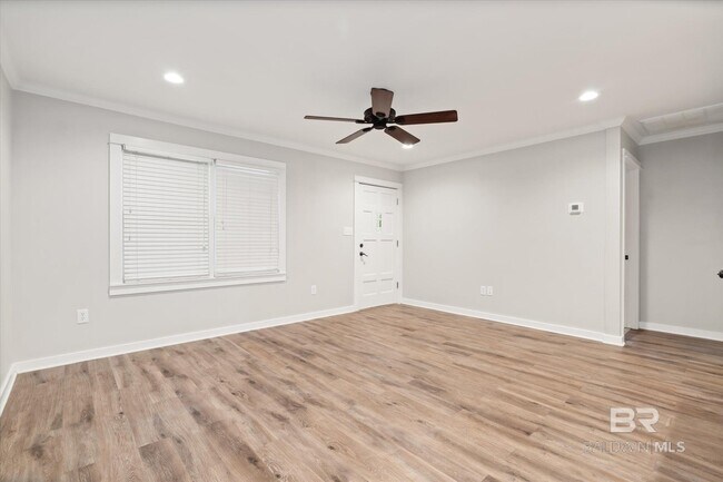 Foto del edificio - 517 Horton Ln