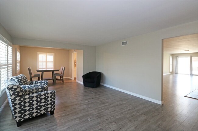 Foto del edificio - 716 E Adams Ave