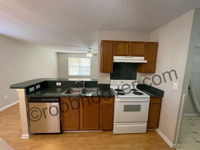 Building Photo - 436 1st Turn Ct SW