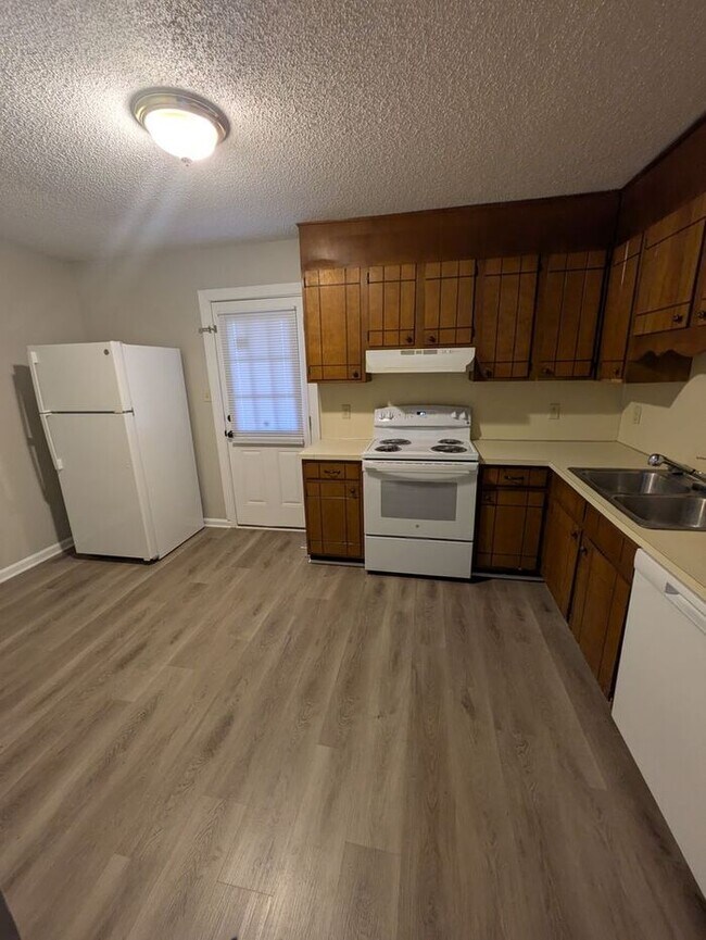 Foto del edificio - 2BD/1.5BA Townhome in Hickory