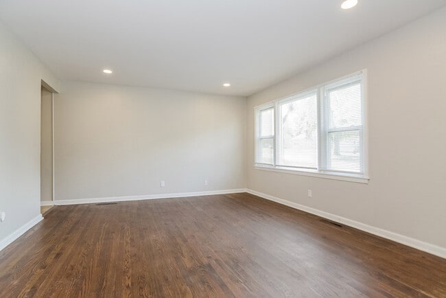 Foto del edificio - 3620 NE 53 Terrace