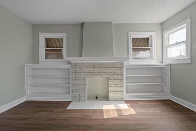 Building Photo - 1511 Maple Ave