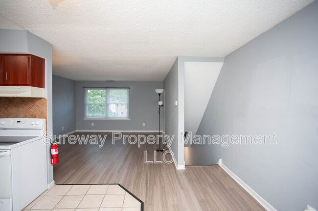 Building Photo - 408 Winding Way