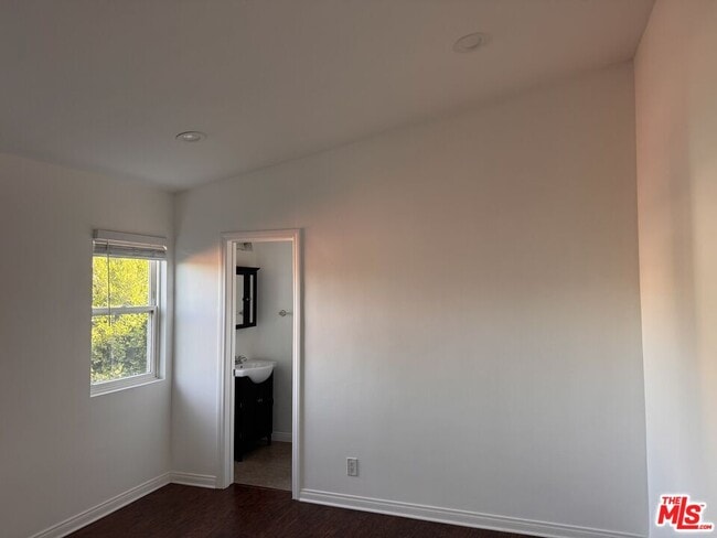 Building Photo - 2639 6th St