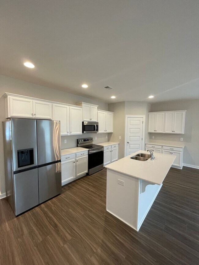 Foto del edificio - Home for Rent in Calera, AL!!! Available to View Now!!!