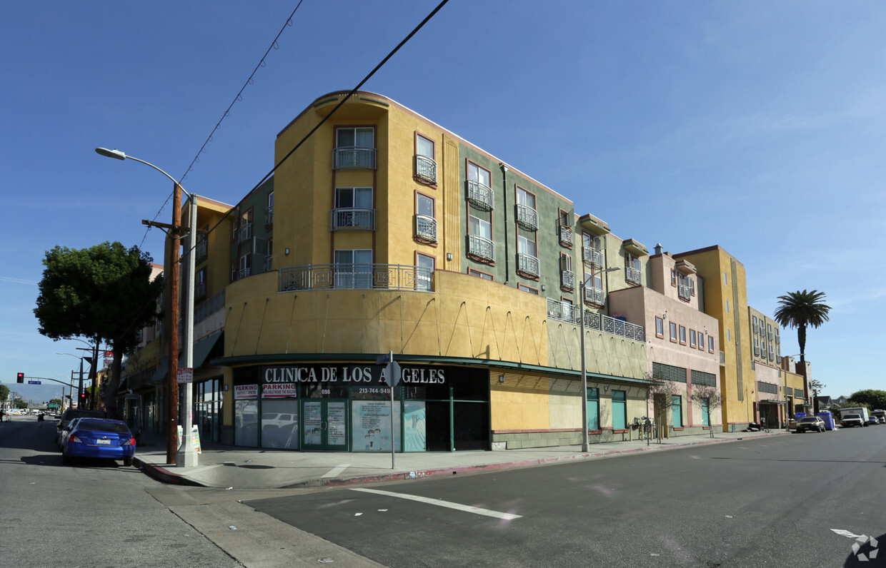 1315 E 21st St - Central Village