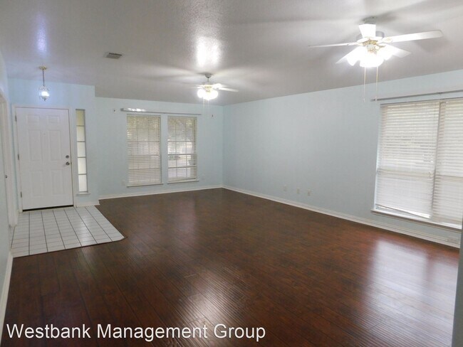 Foto del edificio - 4 br, 2 bath House - 1301 Leah Ln